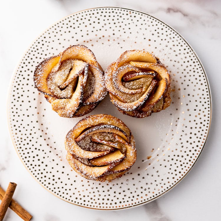 puff pastry apple roses feature