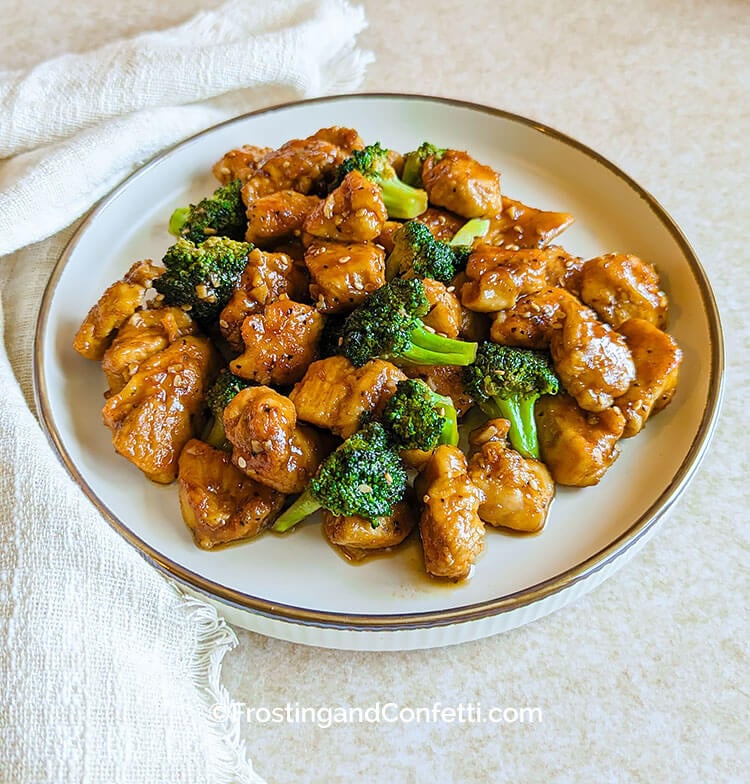 Honey Garlic Chicken with Broccoli Feature