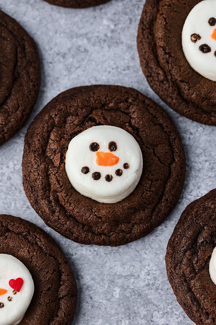 snowman hot cocoa cookies close up