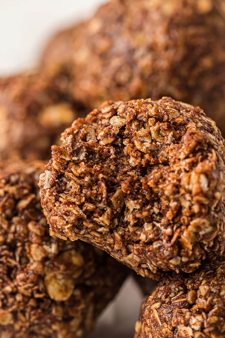 No Bake Peanut Butter Chocolate Balls
