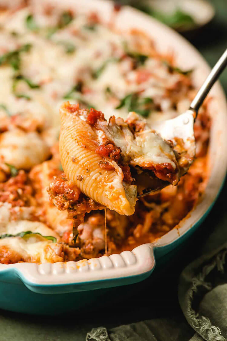 Cheesy Stuffed Shells with Ground Beef