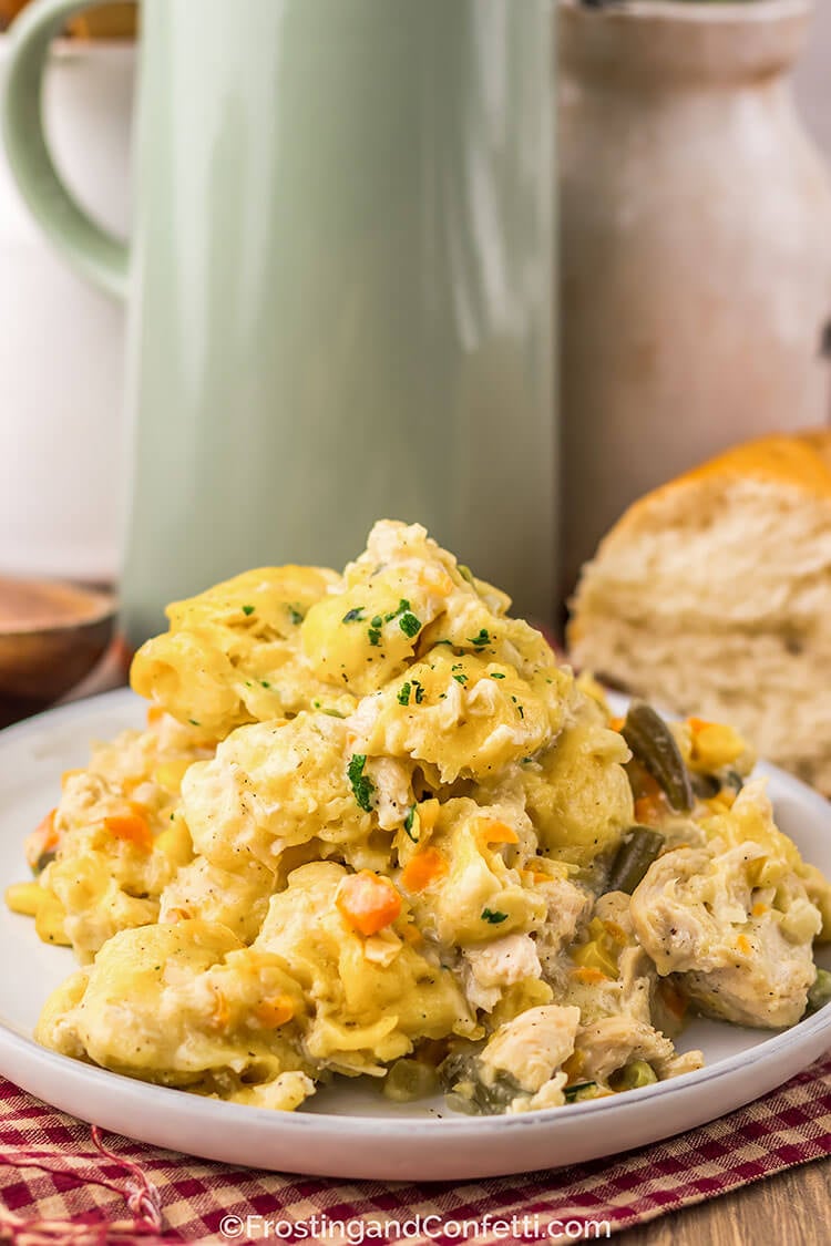 Slow Cooker Chicken and Dumplings Pot Pie