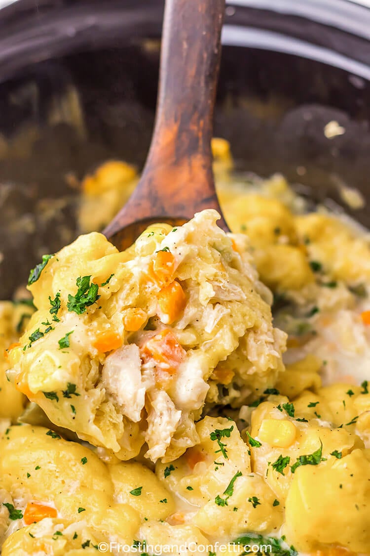 Slow Cooker Chicken and Dumplings Pot Pie