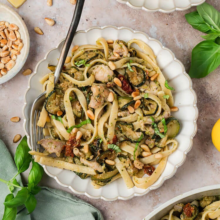 Chicken and Zucchini Pasta